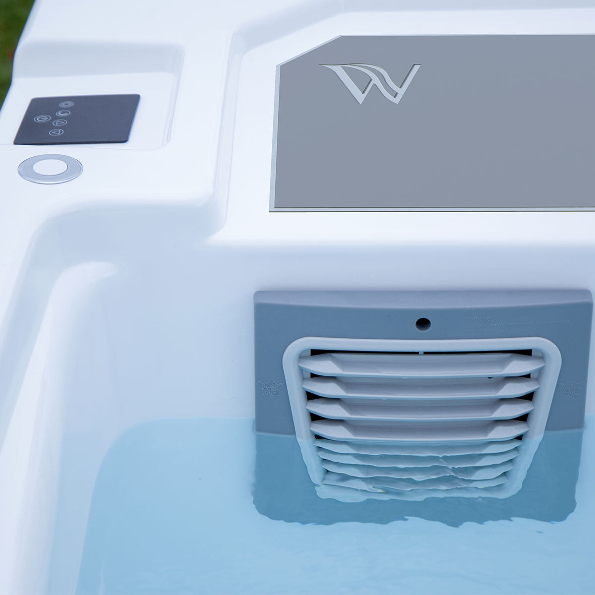 Iceland Cold Plunge Tub filterhouse
